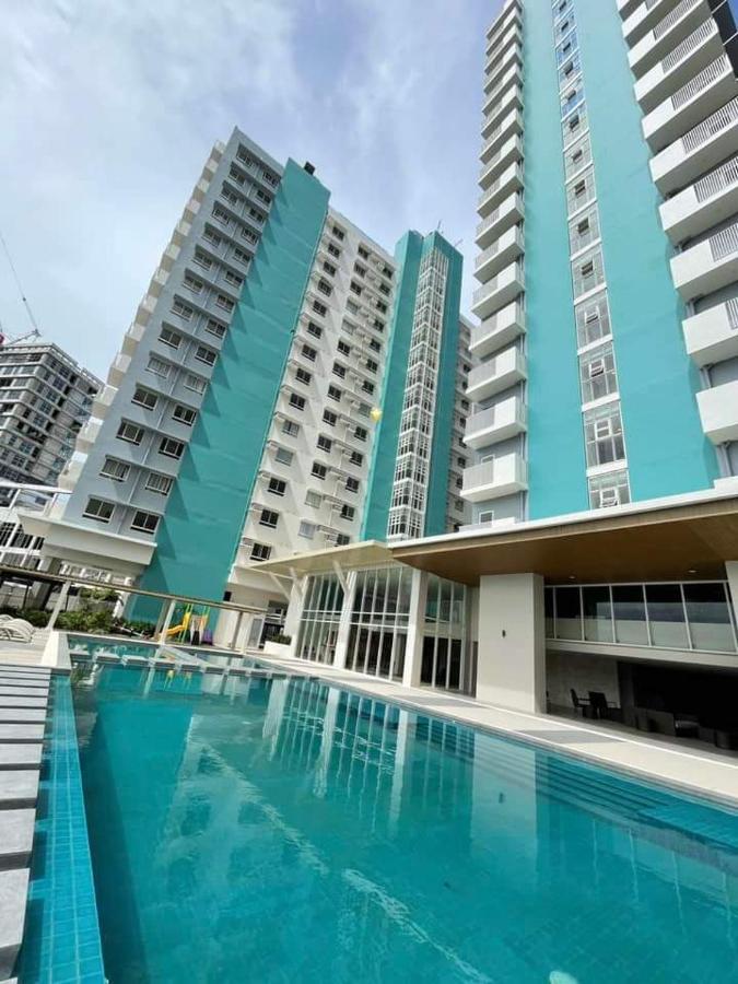 Mesavirre Garden Residences Bacolod Exterior foto
